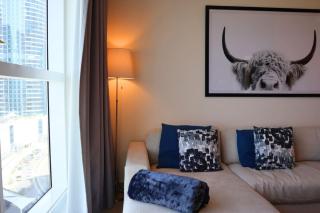 1BR Blanc Bliss - Elegant City Haven - 1