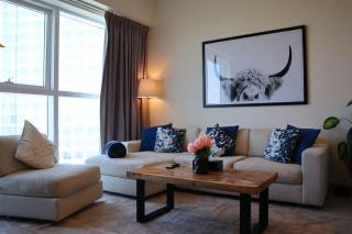 1BR Blanc Bliss - Elegant City Haven - 2