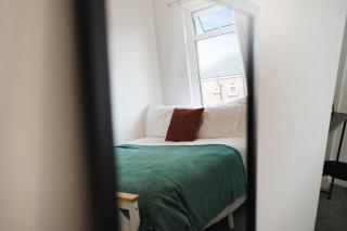 Business and Contractor Stay - 1