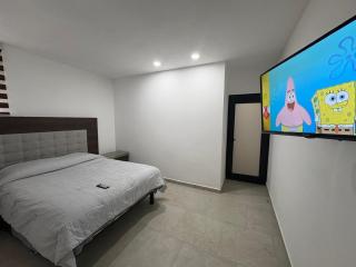 Residencia nueva con roof garden 5 recámaras con 5 baños Garage - 4