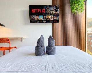 Loft in Chicó WTC 97 with 11, Fast WiFi, parking - 2