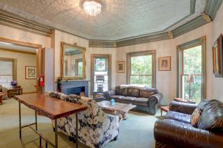 Downtown Spacious 5BR w/ Game Room - 6