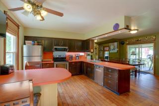 Downtown Spacious 5BR w/ Game Room - 5
