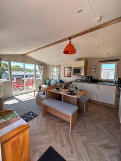 Stunning Woolacombe Seaview 3 Bedroom Caravan - 0