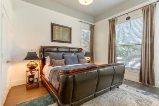 Walk Everywhere! Downtown Fort Smith Duplex - Fort Smith - 2