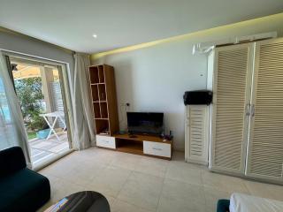 كبانه هاسيندا باي اول صف بحيرة Hacienda Bay Cabana, First Row, Lake - 3