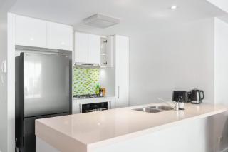 Front Row Convenience - Inner City- 3Bed 2Bath 2Car - 7