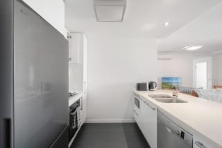 Front Row Convenience - Inner City- 3Bed 2Bath 2Car - 6