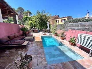 Begur Village Center Pool plus Parking plus 6 pax - 0