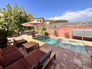 Begur Village Center Pool plus Parking plus 6 pax - 9