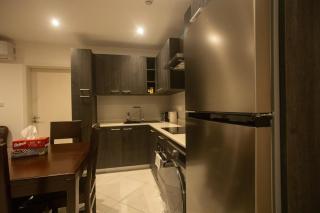 Luxury Three Bedroom Apartment Near Airport - 6