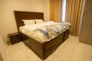 Luxury Three Bedroom Apartment Near Airport - 1
