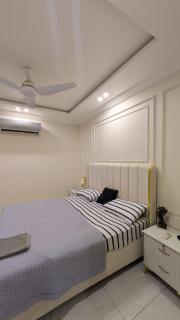 The crown residence luxury 2br apartment famillies - 6