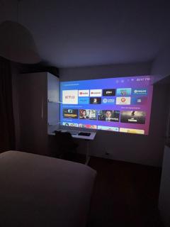 Private Jacuzzi Rooftop Apartment & Free Parking - 2
