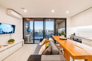 Tuam St Stay - 1BR with Balcony Bath - 4