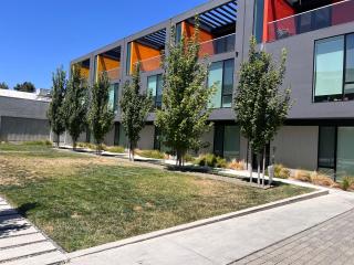 New Stylish Fully Furnished Studio Close to Downtown - 8