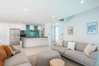 Beachside Retreat with Private Pool - 5