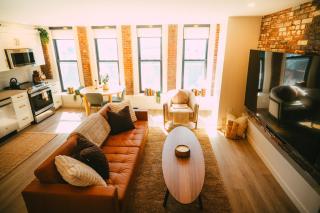 Free Parking - Historic 2BR Apartment DT Halifax - 2