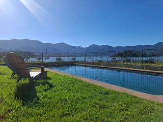 Lakefront Aculeo Blue House Fast Wifi & Wood Hot Tub - 9
