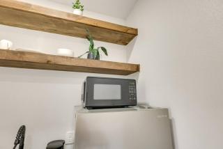 #7 Modern SPI Beach Studio + Pool Smart TV - 6