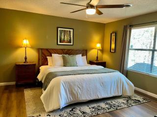 Groovy View Cabin- Mountain Views W Covered Porch - Pet Friendly - 5