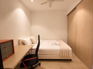 Elevated Elegance Scenic Views with carpark - 4