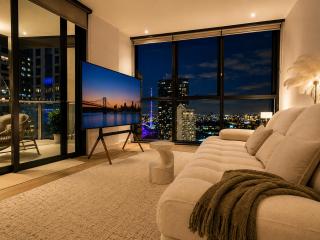 Elevated Elegance Scenic Views with carpark - 6