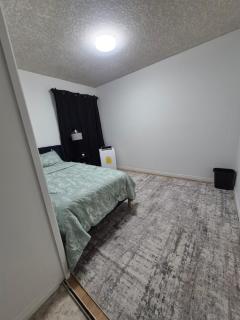 Elegant 3 bedroom North Suite - 3
