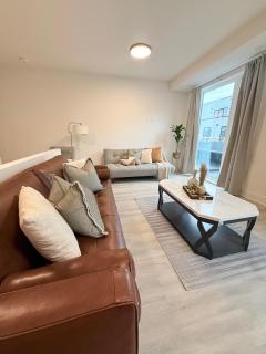 Brand New 2BR And 2WR Townhome,17 Mins To Niagara Falls, Free Parking - 8