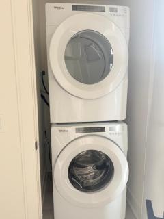 Brand New 2BR And 2WR Townhome,17 Mins To Niagara Falls, Free Parking - 1