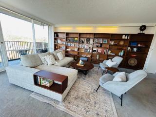 Treetops in Toorak 2br midcentury entire apartment - 0