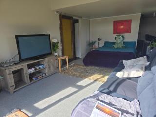 Rustic & Affordable Private Pit Stop - Te Horo Beach - 9