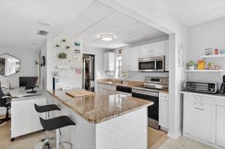 Spacious Condo Near the Beach w/ Boat Slip - 4