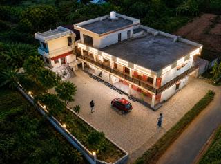 R G Homestay - 8