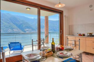 Va Pensiero sul Lago: Lake Maggiore Stunning View Balcony - Happy Rentals - 7