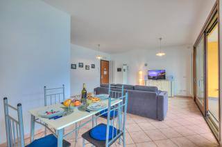 Va Pensiero sul Lago: Lake Maggiore Stunning View Balcony - Happy Rentals - 1