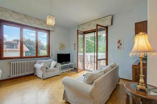 Connie's Apartment Modern 2BR, Private garden, Mountain Views in Monvalle - Happy Rentals - 1