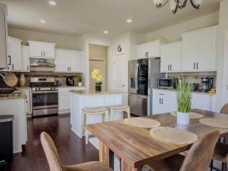 Cozy Waukee Retreat - Mins to I-80, Dining & Parks - Waukee - 3