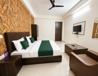 Hotel Ashirwad Palace - 1