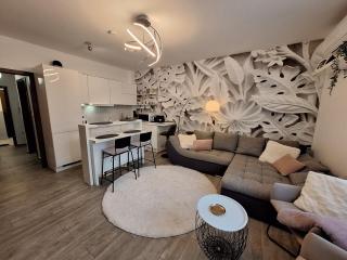 Republic5 Garden Apartment - 0