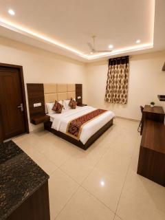 Hotel Balzon Heights Patiala !! Parking ! Near Bus Stand ! Family Hotel ! Top Rated Property - 2