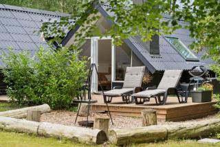 Modern Oasis Surrounded By Nature - 7