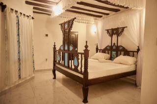 Almasi House - 9