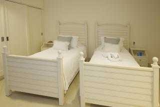 Modern Beachfront Luxury with Pool - Palm Beach 110 - Bridgetown - 3