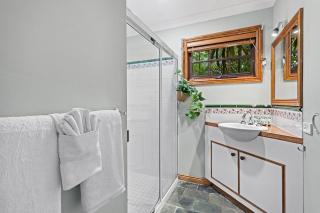 Amaroo on Airlie - 2