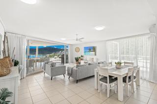 What a View - 2 Bedroom Apartment - 7