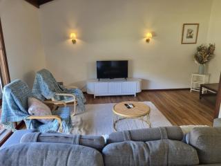 Barnard Beach House - 6