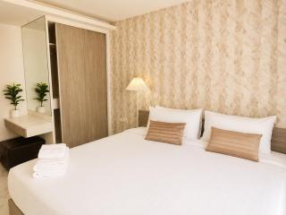 Cosy 1 BR with rooftop pool 300 m to BTS Nana Sukhumvit - 8