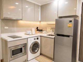 Cosy 1 BR with rooftop pool 300 m to BTS Nana Sukhumvit - 3