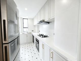 City home walk to YuGarden and near the Bund,NanjingRoad,3bedrooms,very nice view,and close to subway - 3